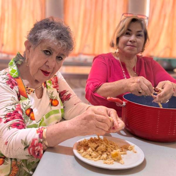 Gobierno de Sonora brinda talleres de preparación de comida saludable para personas adultas mayores